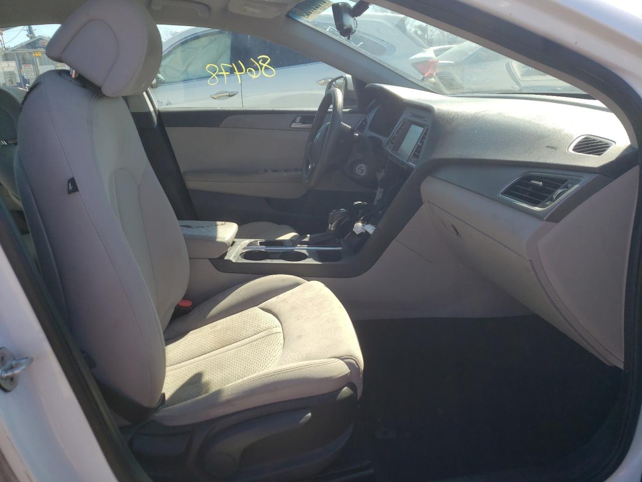 Photo 5 from auction – 2016 HYUNDAI SONATA SE with VIN 5NPE24AF1GH372938