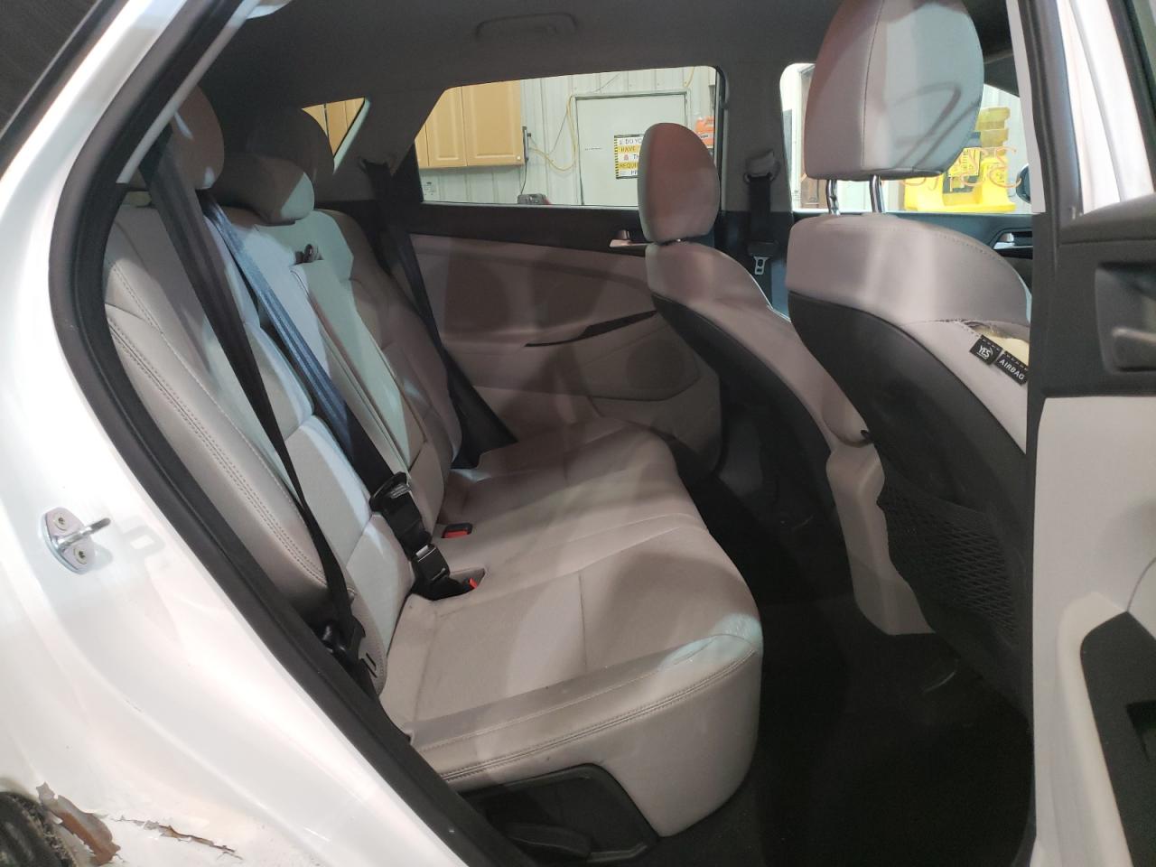 Photo 6 from auction – 2020 HYUNDAI TUCSON LIM with VIN KM8J3CA47LU271757