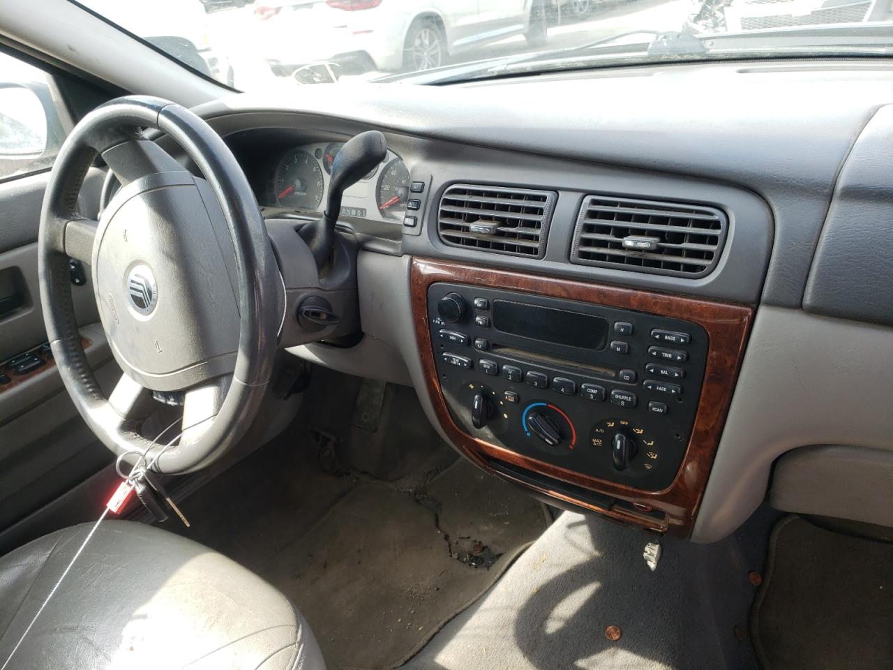 Photo 9 from auction – 2005 MERCURY SABLE with VIN 1MEFM55S05A622278