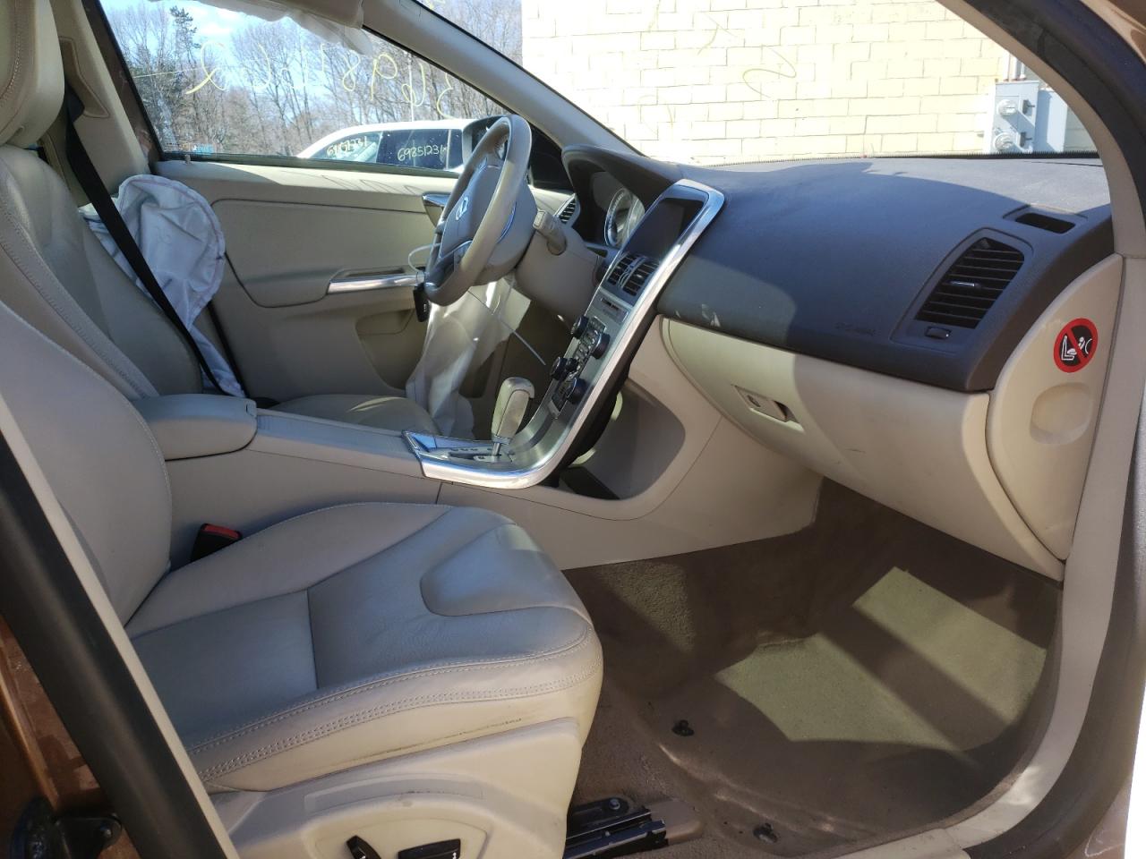 Zdjęcie 5 z aukcji – 2012 VOLVO XC60 3.2 z VIN YV4952DZ7C2335176