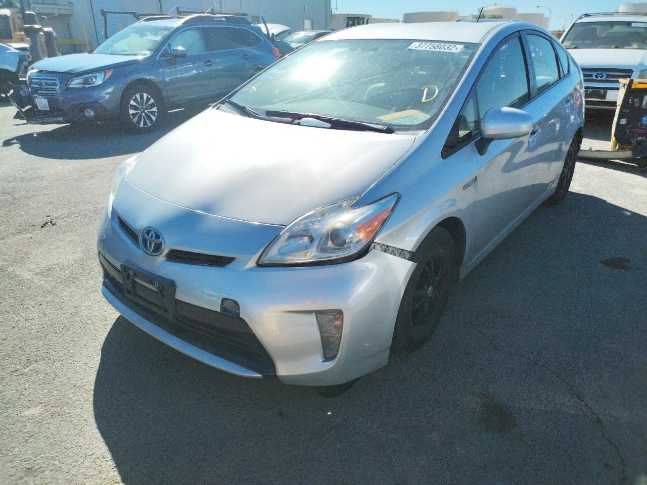 Photo 2 from auction – 2015 TOYOTA PRIUS with VIN JTDKN3DUXF0404358