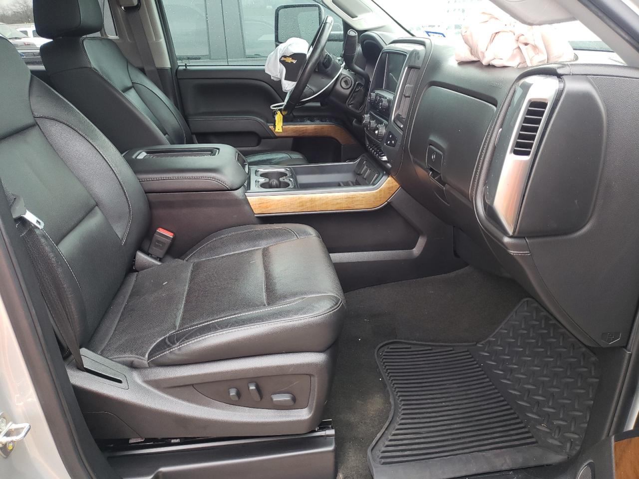 Photo 5 from auction – 2017 CHEVROLET SILVERADO with VIN 1GC4K0EY1HF231329