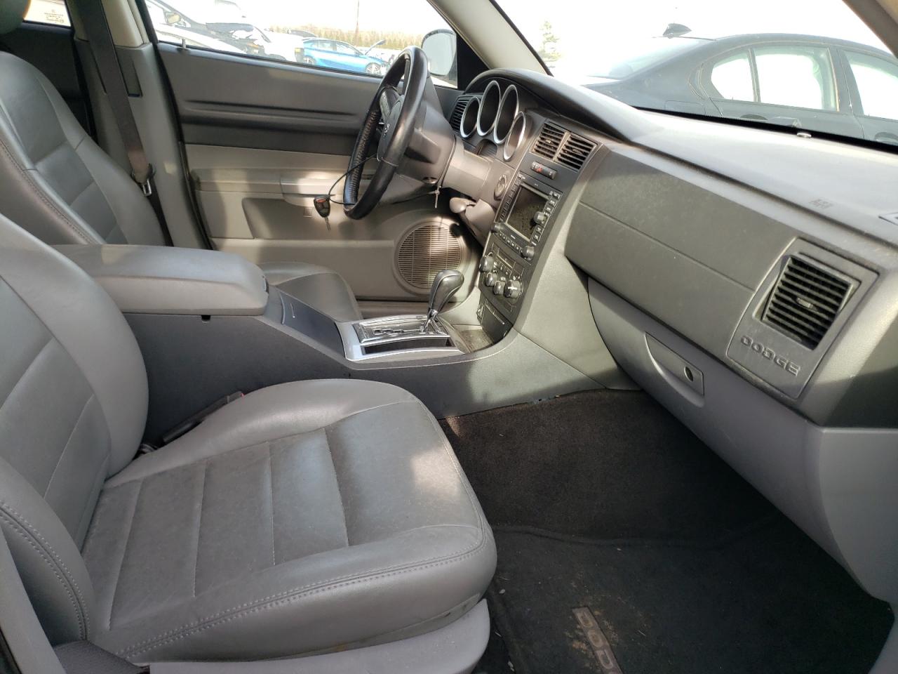 Photo 5 from auction – 2005 DODGE MAGNUM R/T with VIN 2D8GV58205H681283