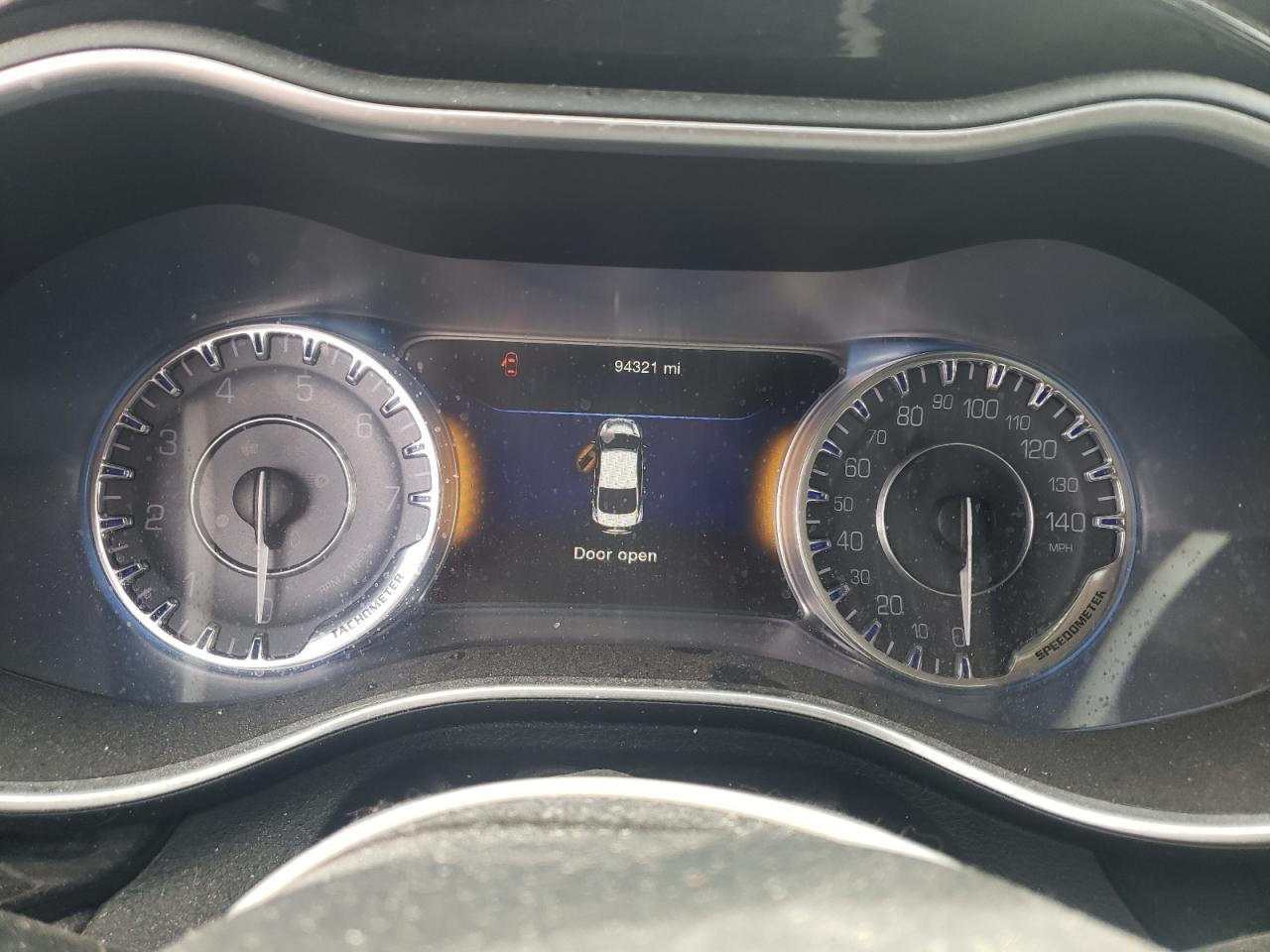 Photo 8 from auction – 2016 CHRYSLER 200 C with VIN 1C3CCCEG0GN148145