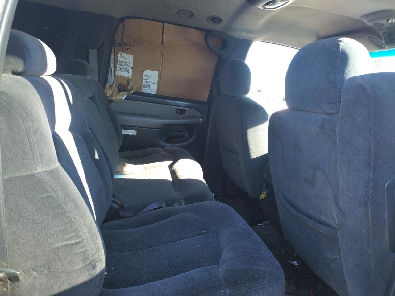 Photo 6 from auction – 2002 CHEVROLET AVALANCHE with VIN 3GNEC16T92G341813