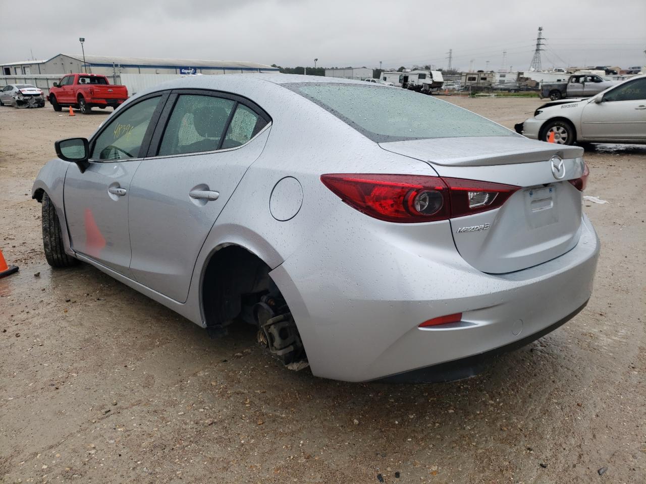 Photo 3 from auction – 2018 MAZDA 3 TOURING with VIN 3MZBN1V30JM205946