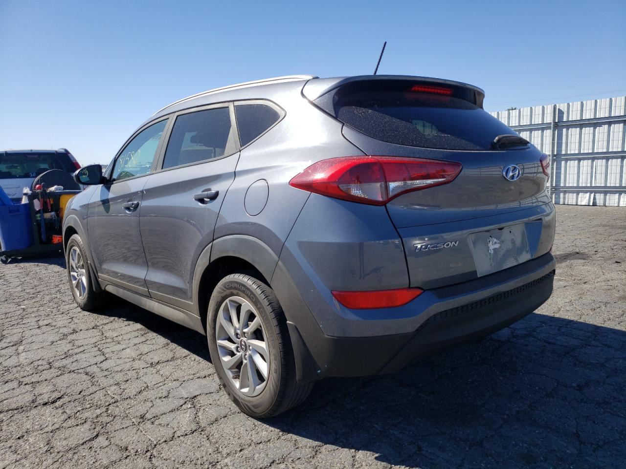 Photo 3 from auction – 2016 HYUNDAI TUCSON LIM with VIN KM8J33A48GU225702