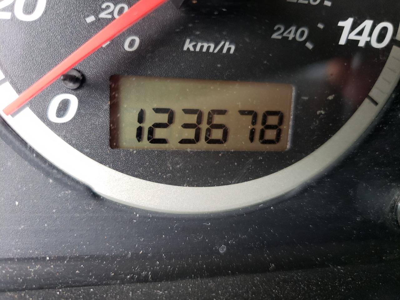 Photo 8 from auction – 2003 HONDA CRV LX with VIN JHLRD78403C010318