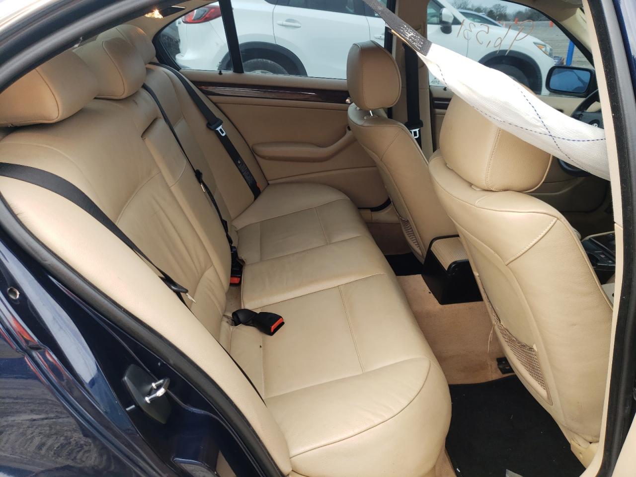 Photo 6 from auction – 2004 BMW 330 XI with VIN WBAEW53474PN36373