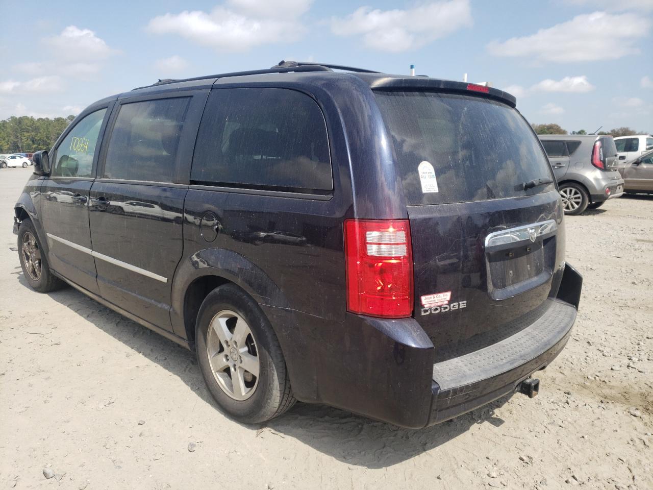 Photo 3 from auction – 2010 DODGE GRAND CARA with VIN 2D4RN5D14AR147263