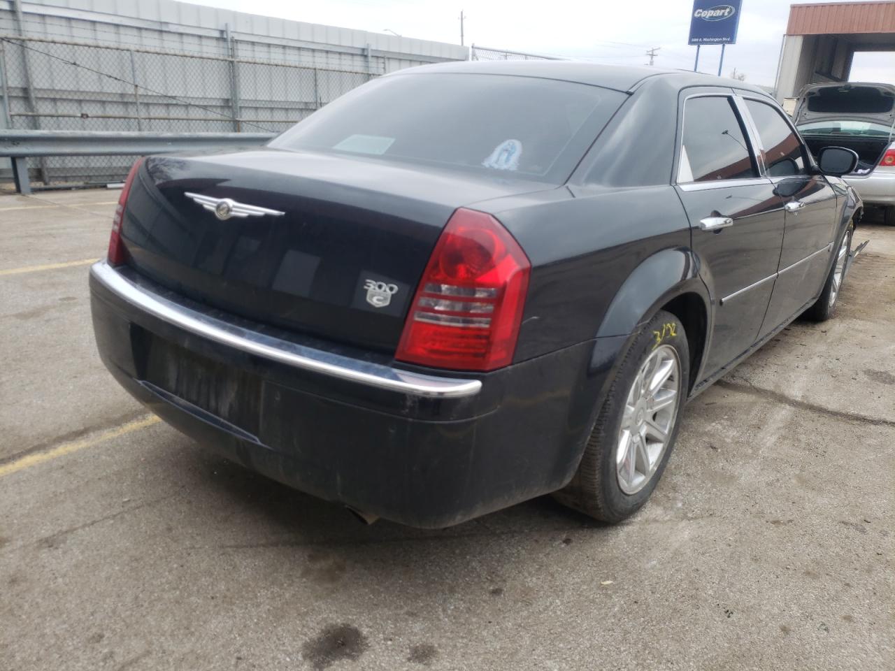 Photo 4 from auction – 2005 CHRYSLER 300C with VIN 2C3AA63H05H132799