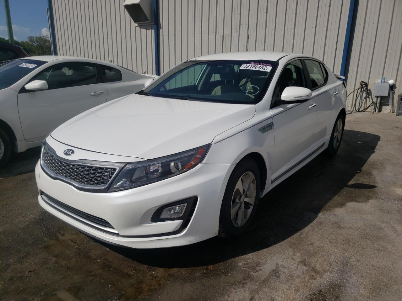 Photo 2 from auction – 2015 KIA OPTIMA HYB with VIN KNAGM4AD3F5089115