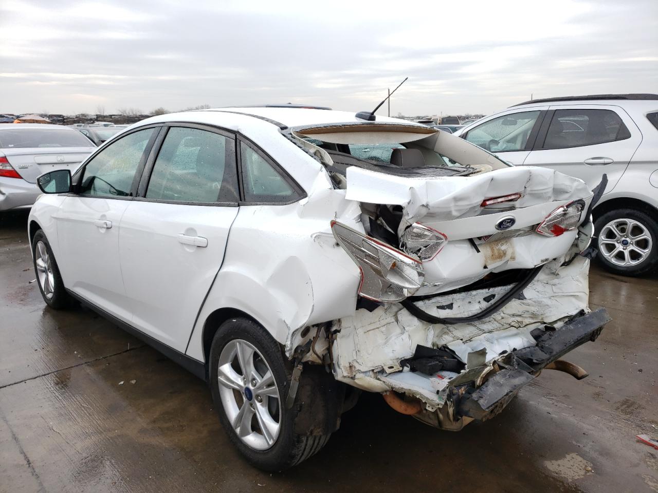 Photo 3 from auction – 2014 FORD FOCUS SE with VIN 1FADP3F28EL183876