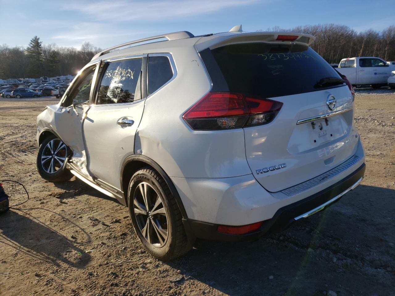 Photo 3 from auction – 2017 NISSAN ROGUE S with VIN 5N1AT2MT3HC867815