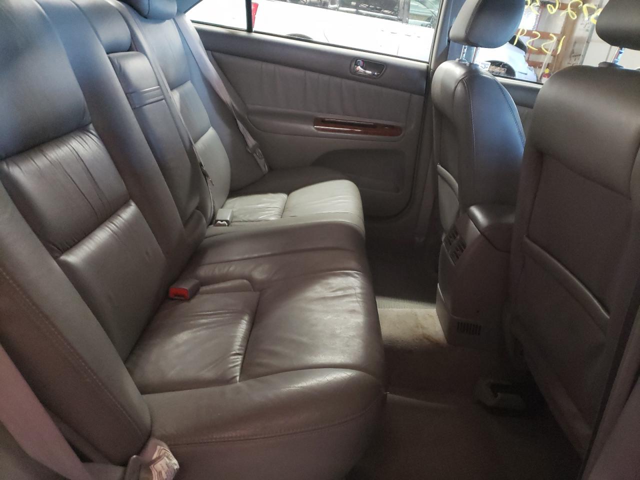 Photo 6 from auction – 2003 TOYOTA CAMRY with VIN 4T1BE32K23U244543