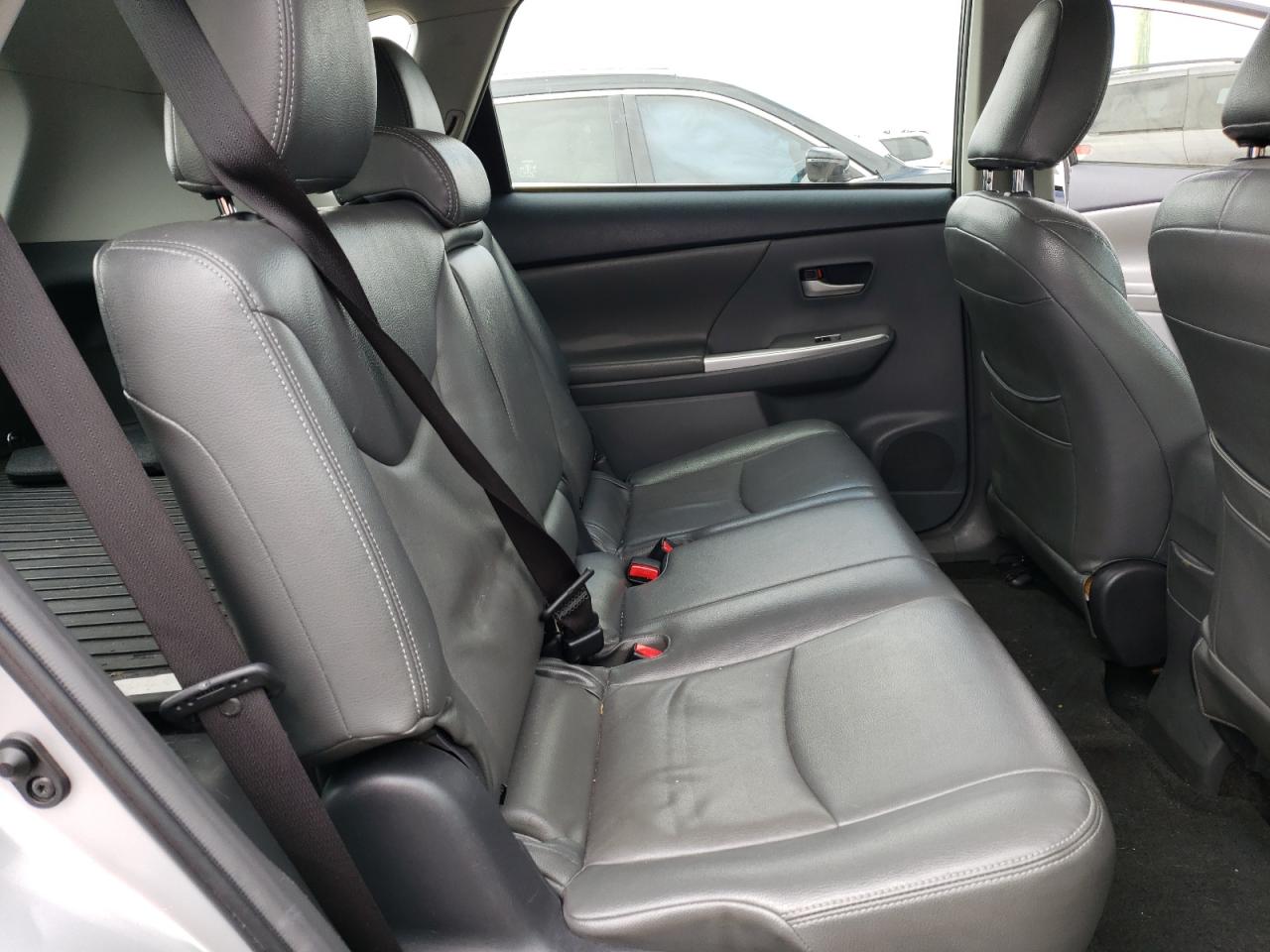 Photo 6 from auction – 2013 TOYOTA PRIUS V with VIN JTDZN3EU7D3224330