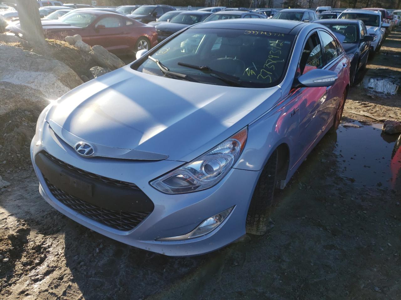 Photo 2 from auction – 2015 HYUNDAI SONATA HYB with VIN KMHEC4A43FA128303