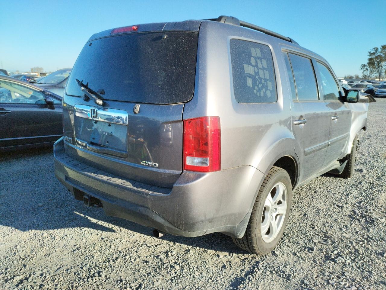 Photo 4 from auction – 2014 HONDA PILOT EX with VIN 5FNYF4H48EB004371