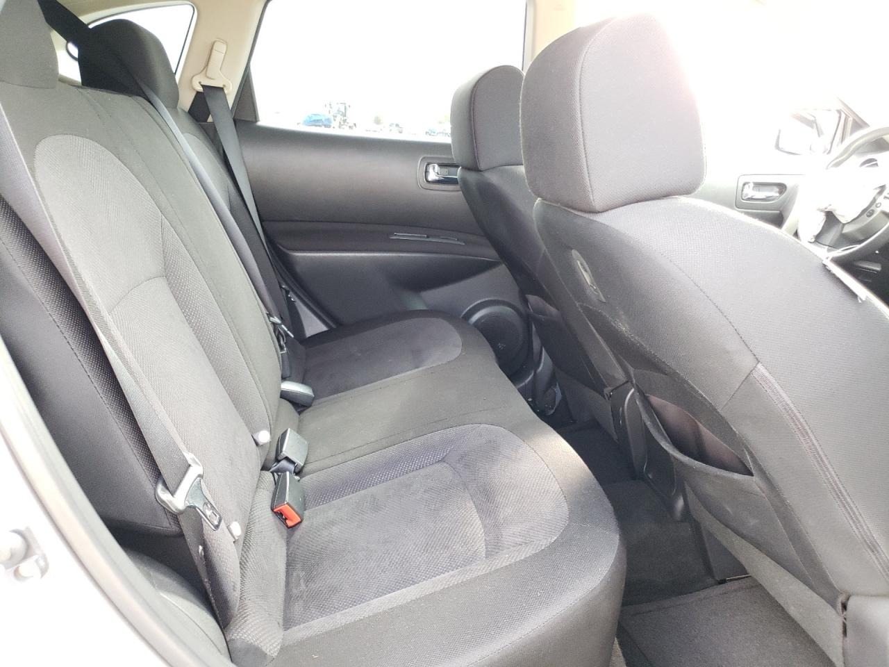 Photo 6 from auction – 2012 NISSAN ROGUE S with VIN JN8AS5MT6CW254172