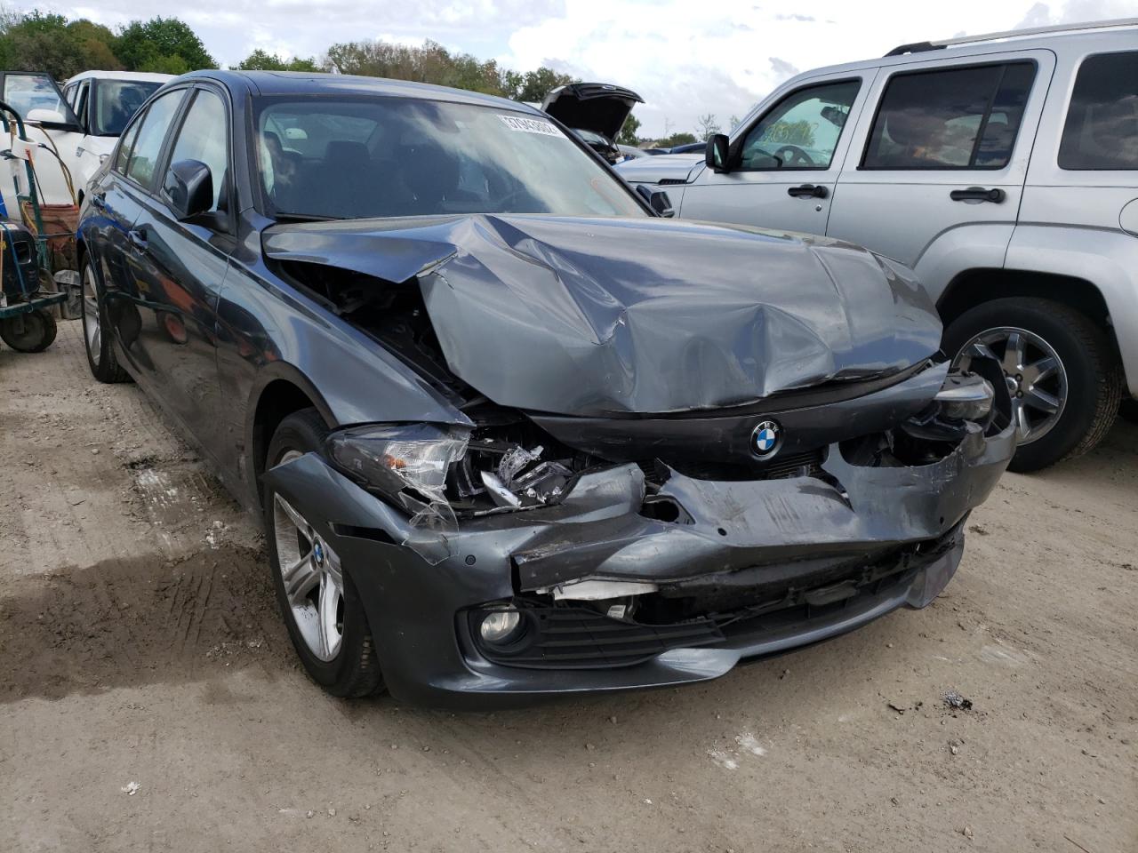 BMW 320 I 2014 z numerem VIN WBA3B1C54EK131932 - Zdjęcie z aukcji
