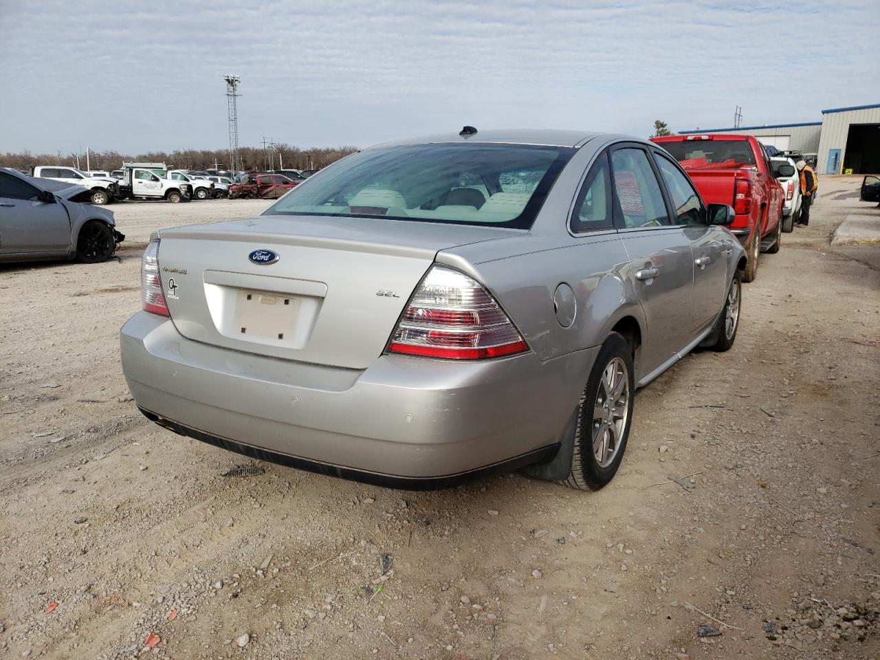 Photo 4 from auction – 2008 FORD TAURUS SEL with VIN 1FAHP24W58G122807