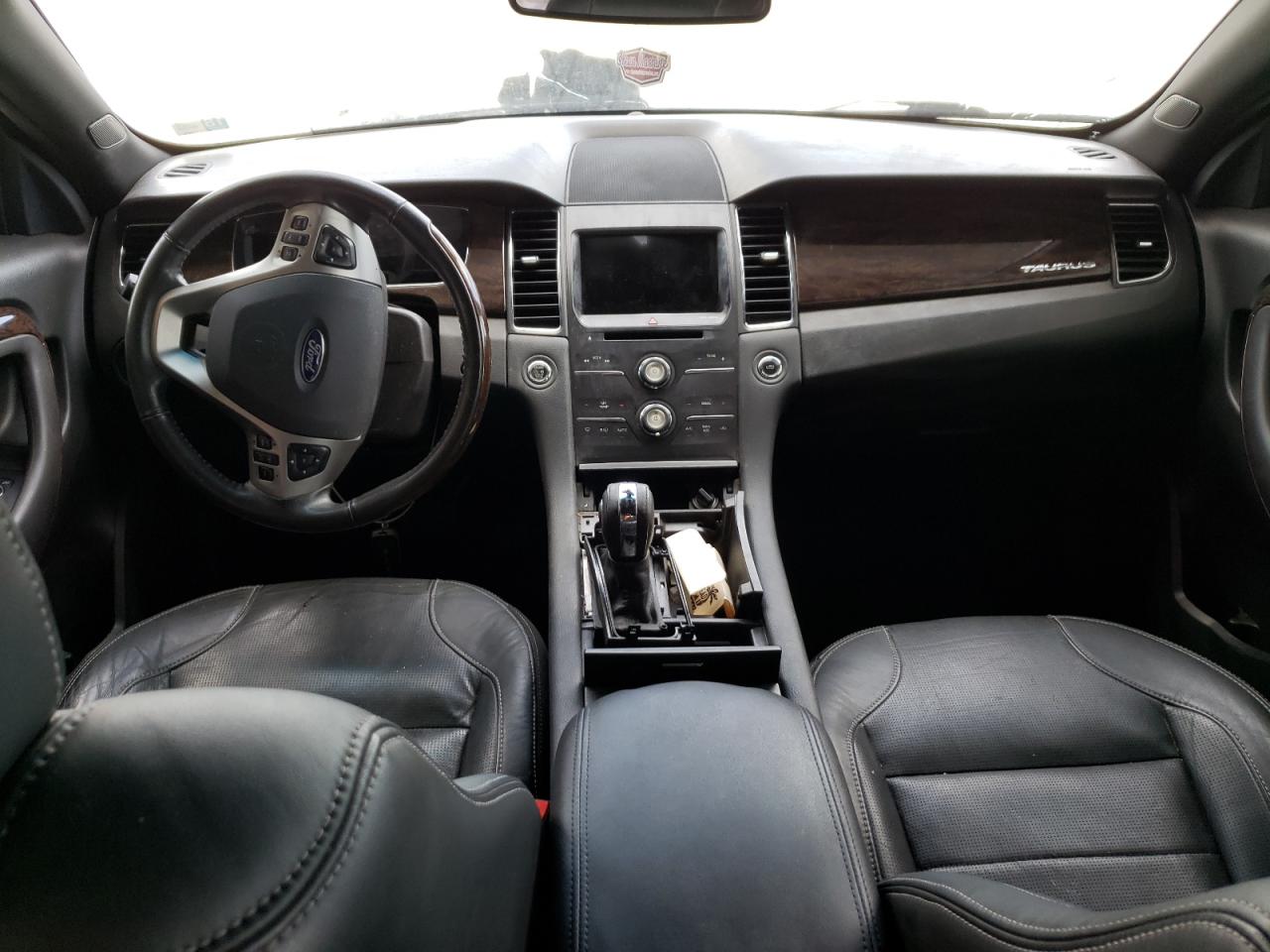 Photo 9 from auction – 2016 FORD TAURUS LIM with VIN 1FAHP2F89GG104680