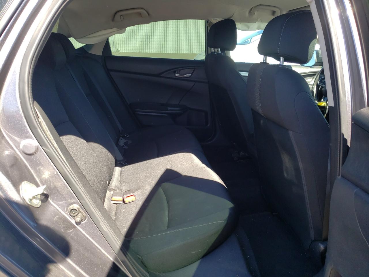 Photo 6 from auction – 2016 HONDA CIVIC LX with VIN 2HGFC2F55GH560880