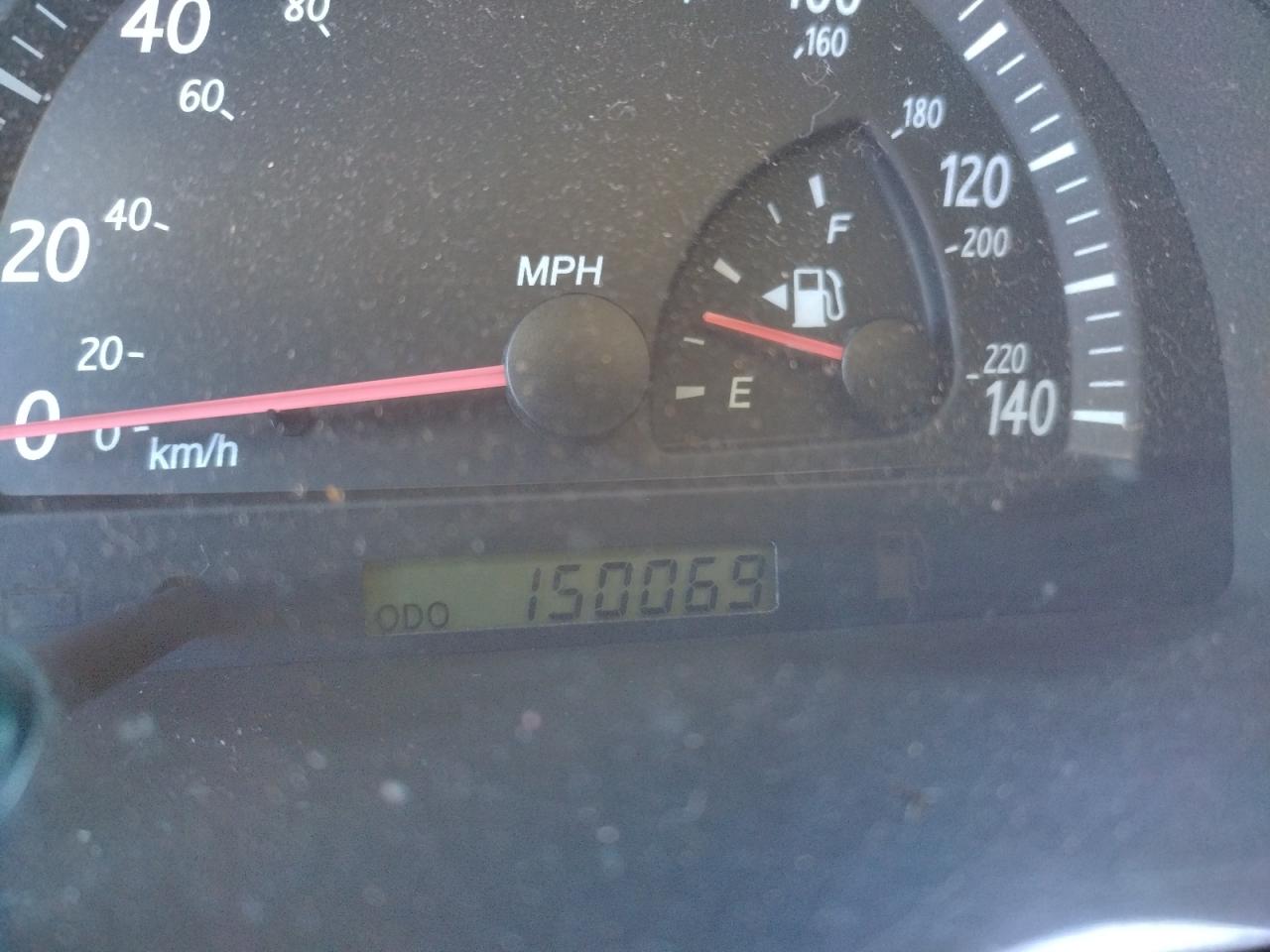 Photo 8 from auction – 2002 TOYOTA CAMRY LE with VIN JTDBE30K020055824
