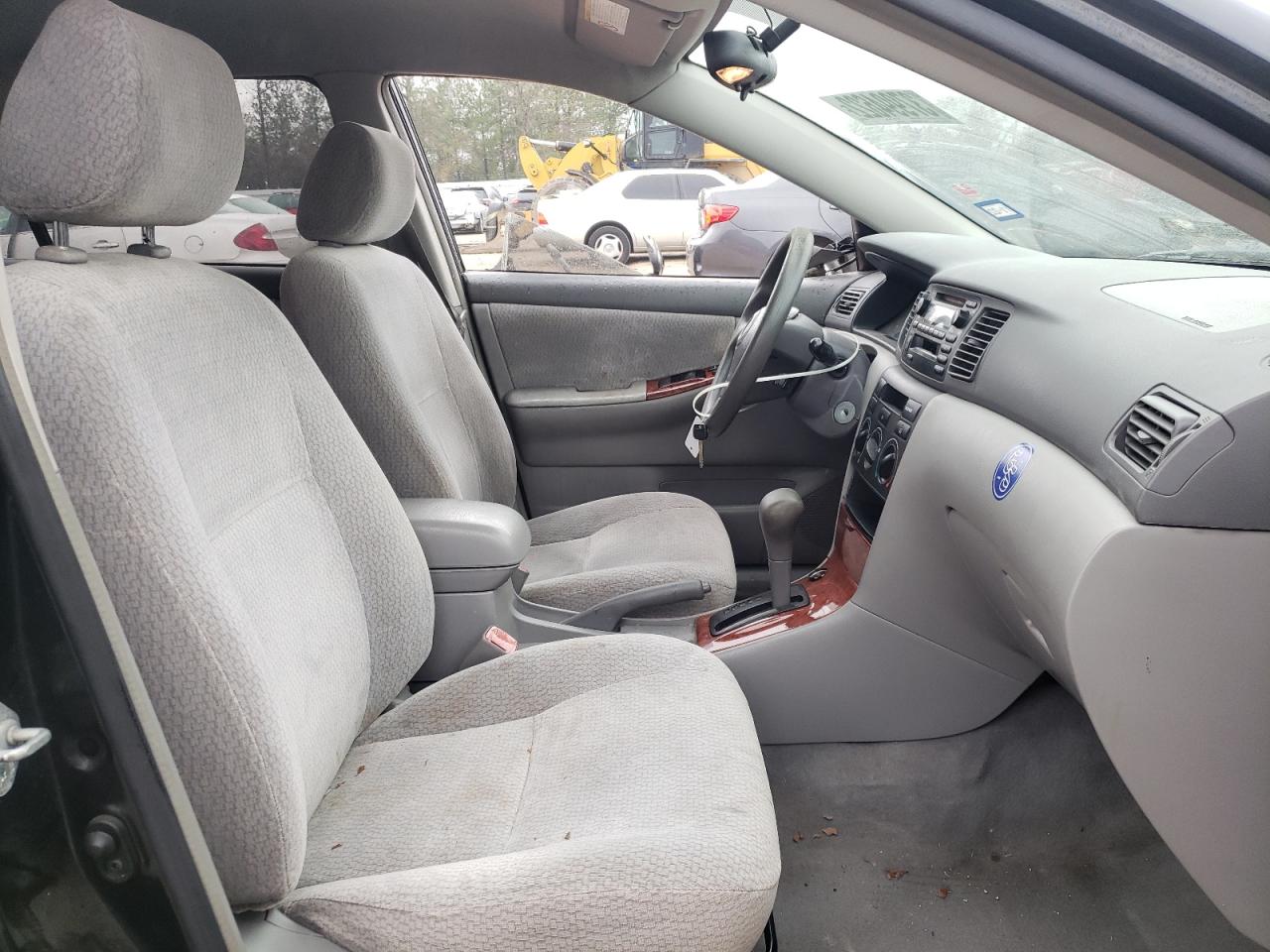 Photo 5 from auction – 2004 TOYOTA COROLLA CE with VIN JTDBR32E442021534