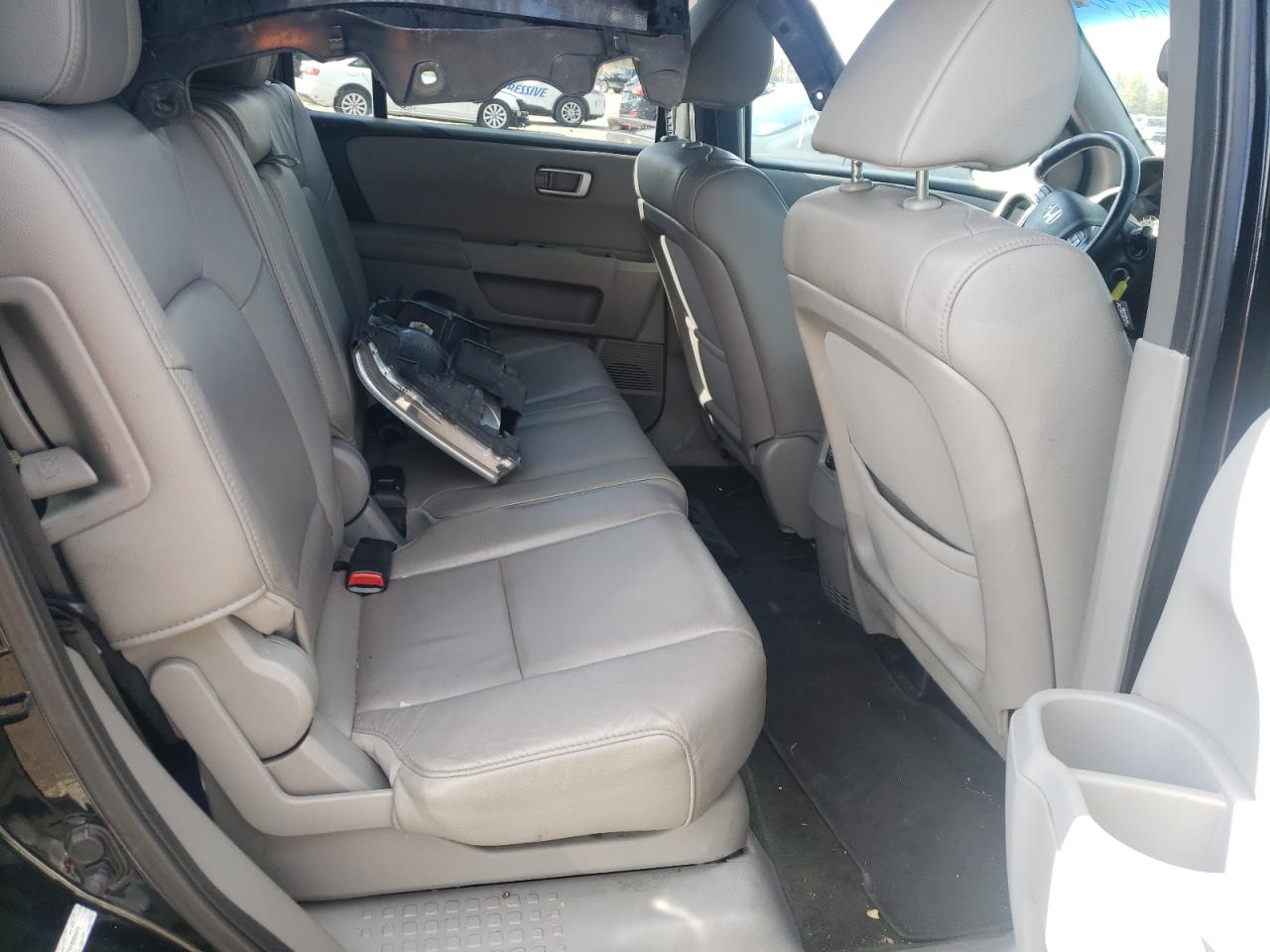 Photo 6 from auction – 2015 HONDA PILOT EXLN with VIN 5FNYF4H76FB004476