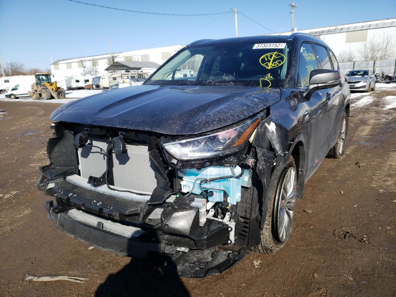 Photo 2 from auction – 2021 TOYOTA HIGHLANDER with VIN 5TDFZRBH0MS160440