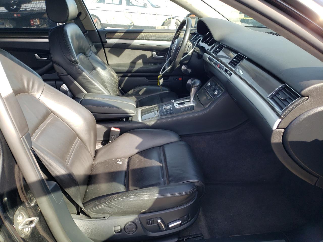 Photo 5 from auction – 2007 AUDI S8 QUATTRO with VIN WAUPN44E17N008986