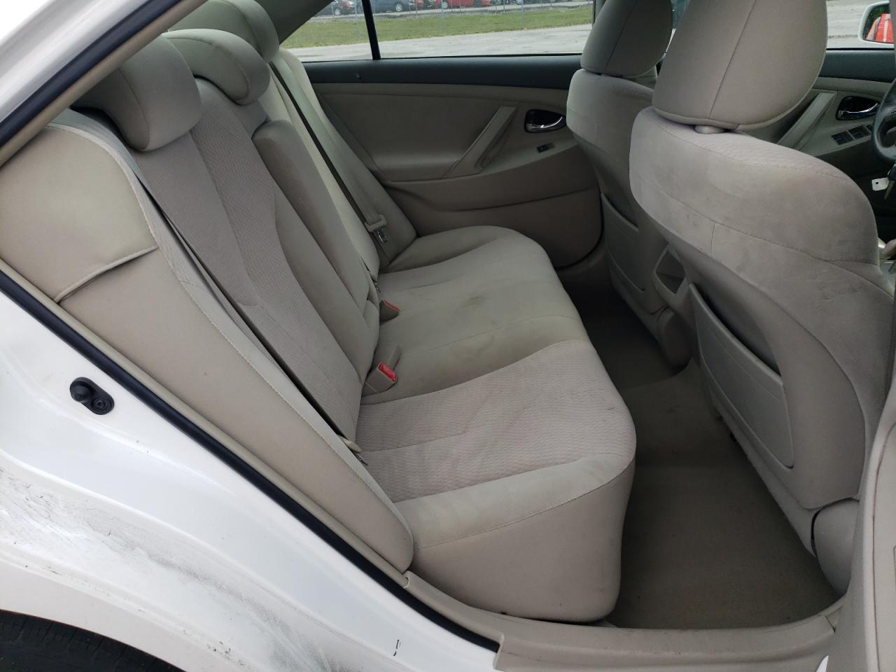 Photo 6 from auction – 2011 TOYOTA CAMRY BASE with VIN 4T1BF3EK6BU697300