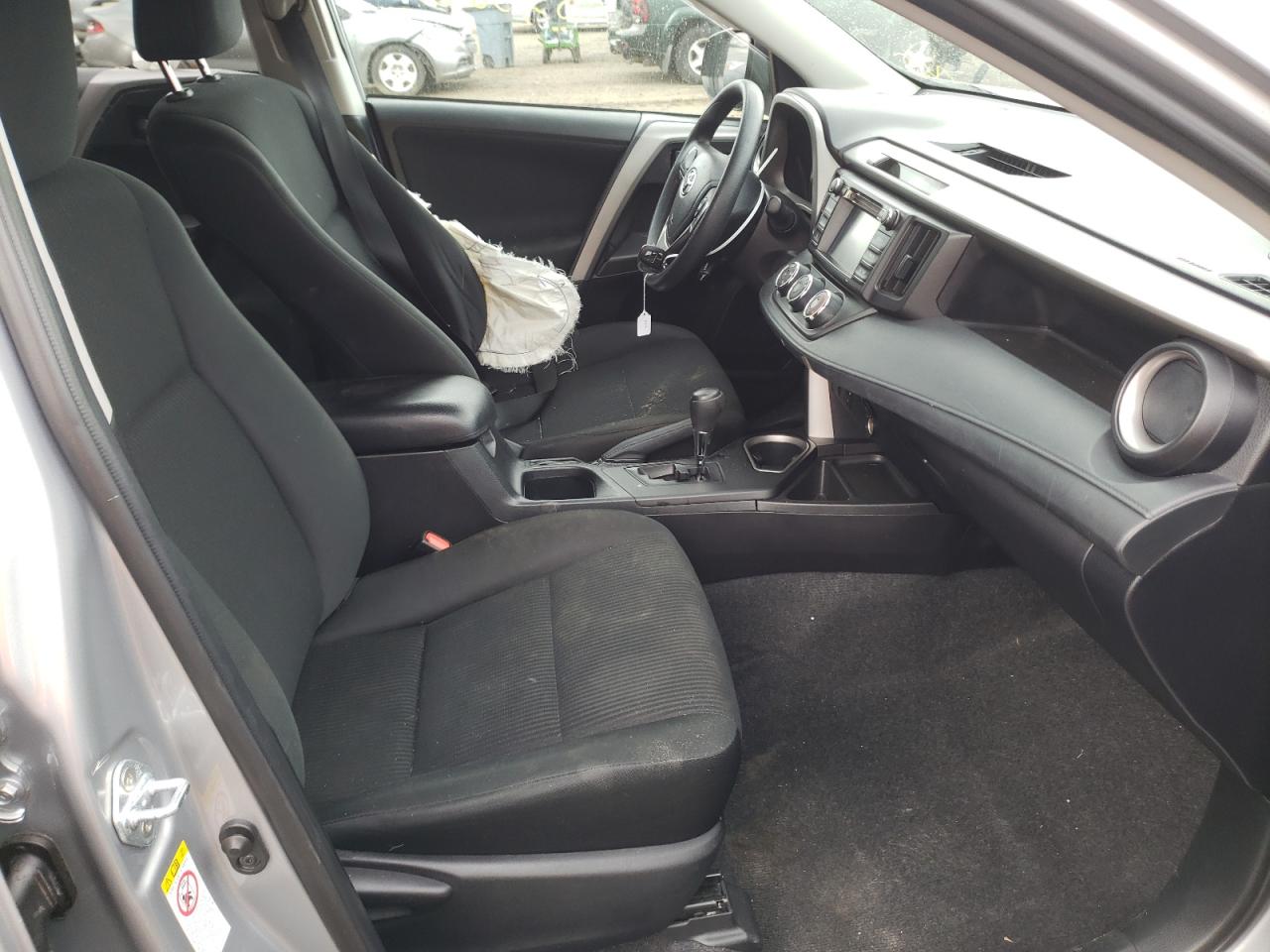 Photo 5 from auction – 2018 TOYOTA RAV4 LE with VIN 2T3ZFREV7JW459358