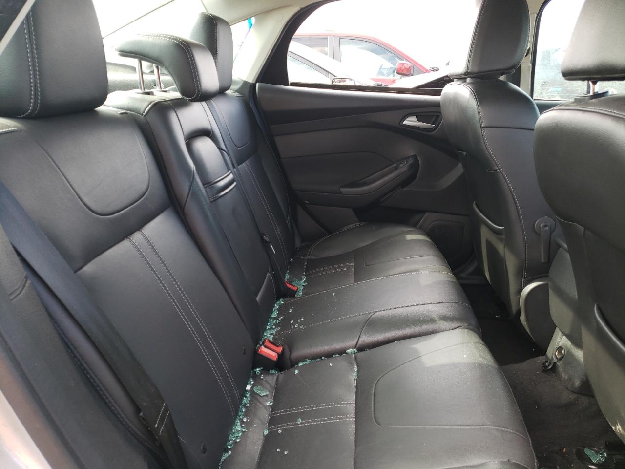 Photo 6 from auction – 2012 FORD FOCUS SEL with VIN 1FAHP3H24CL425977