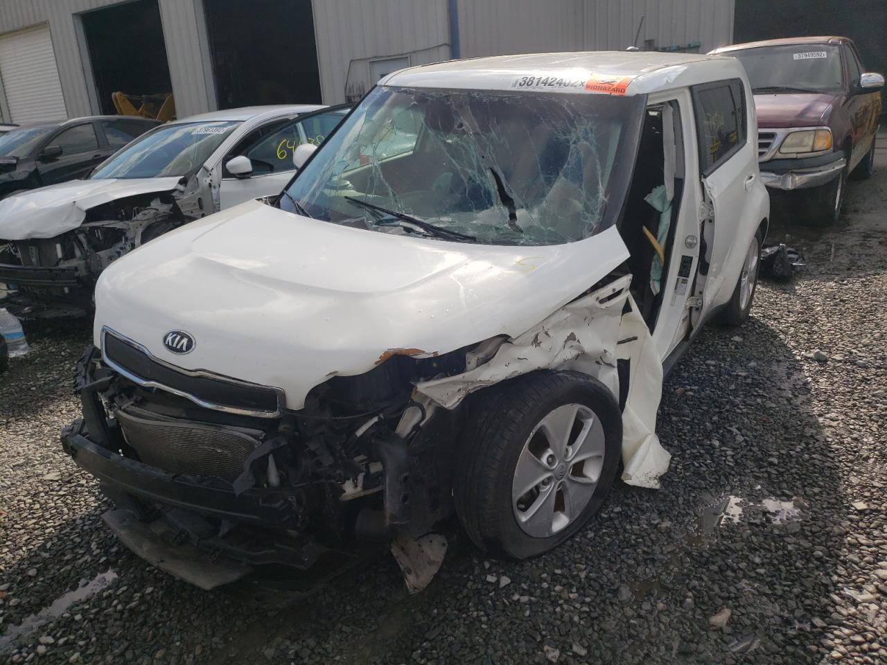 Foto 2 de la subasta – 2015 KIA SOUL con VIN KNDJN2A29F7150416