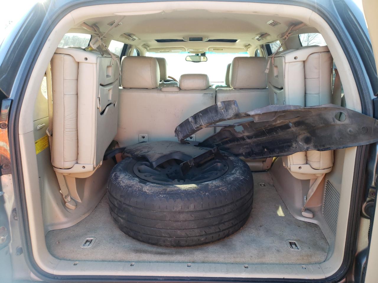 Photo 9 from auction – 2003 LEXUS GX 470 with VIN JTJBT20X330020656