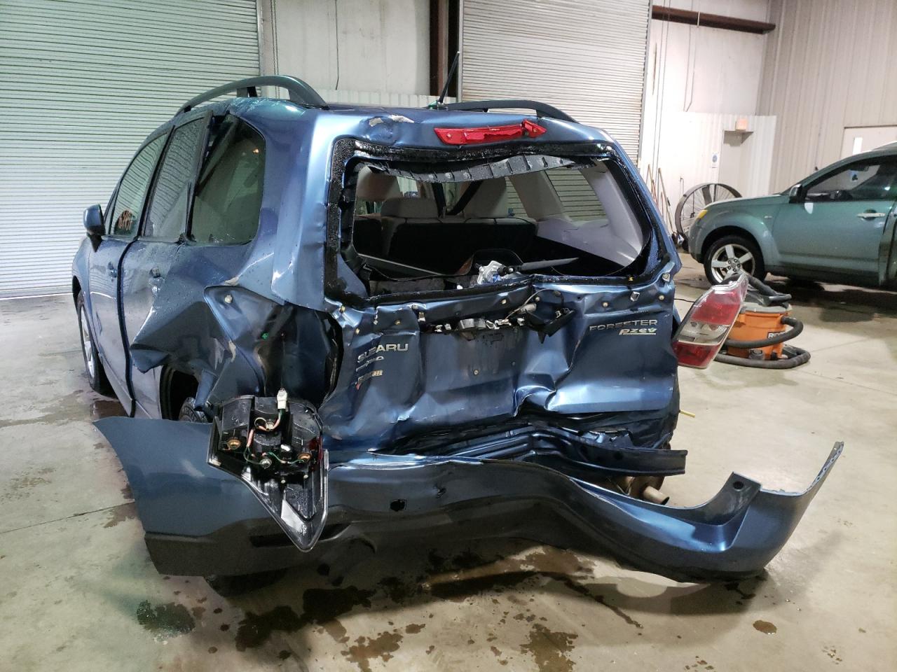 Photo 9 from auction – 2015 SUBARU FORESTER 2 with VIN JF2SJADC7FH469680