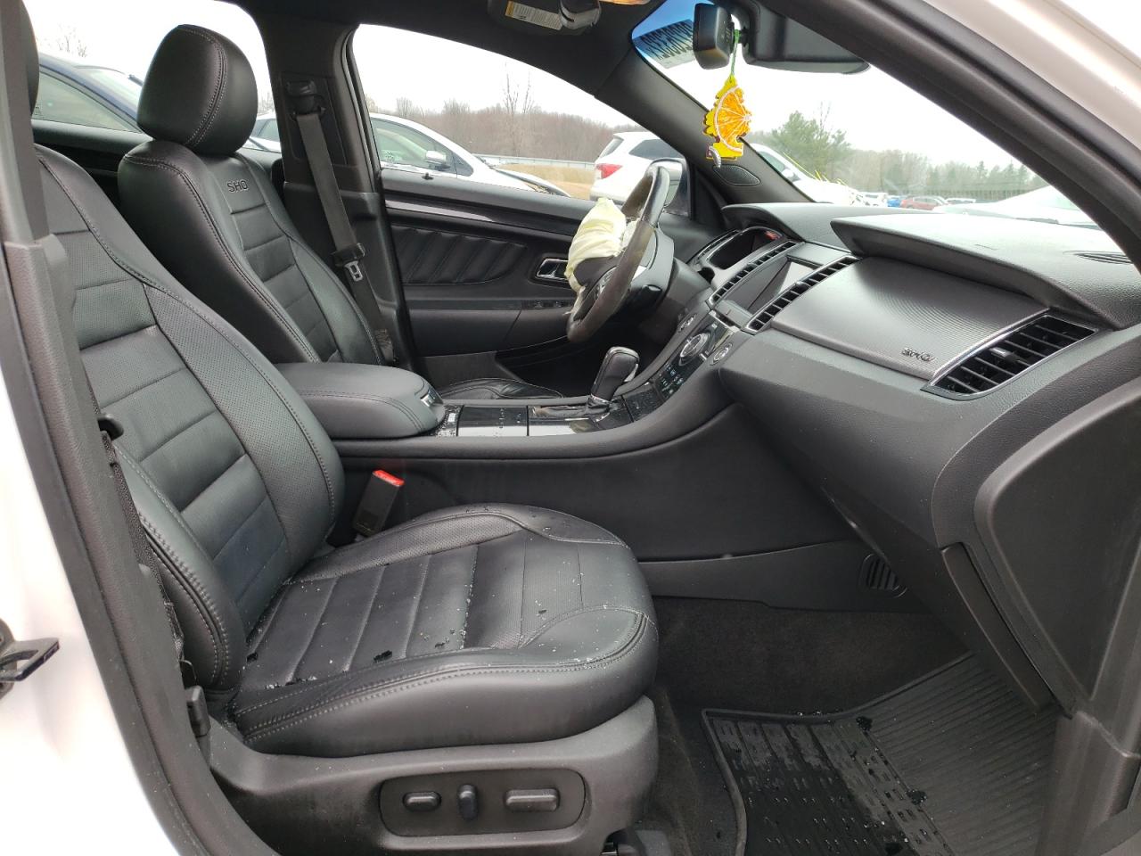 Photo 5 from auction – 2017 FORD TAURUS SHO with VIN 1FAHP2KT3HG146645