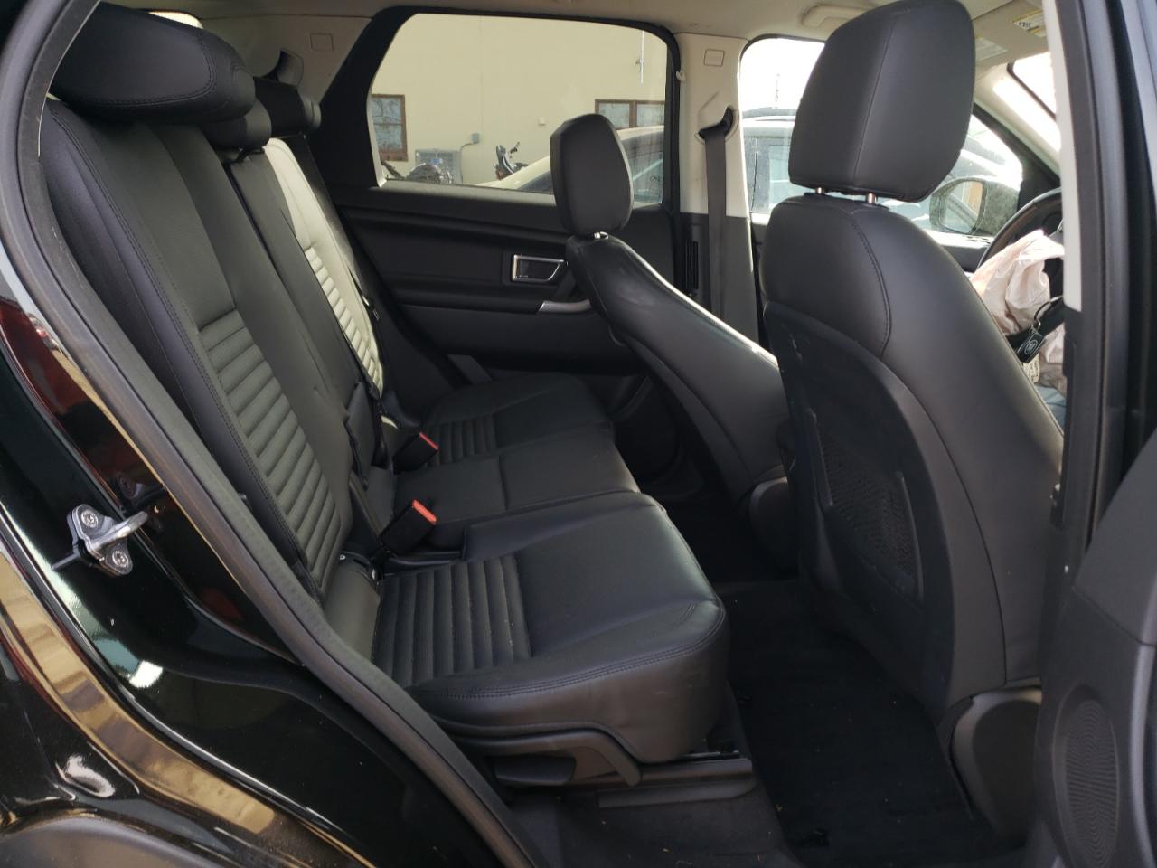 Photo 6 from auction – 2018 LAND ROVER DISCOVERY with VIN SALCT2RX9JH747057