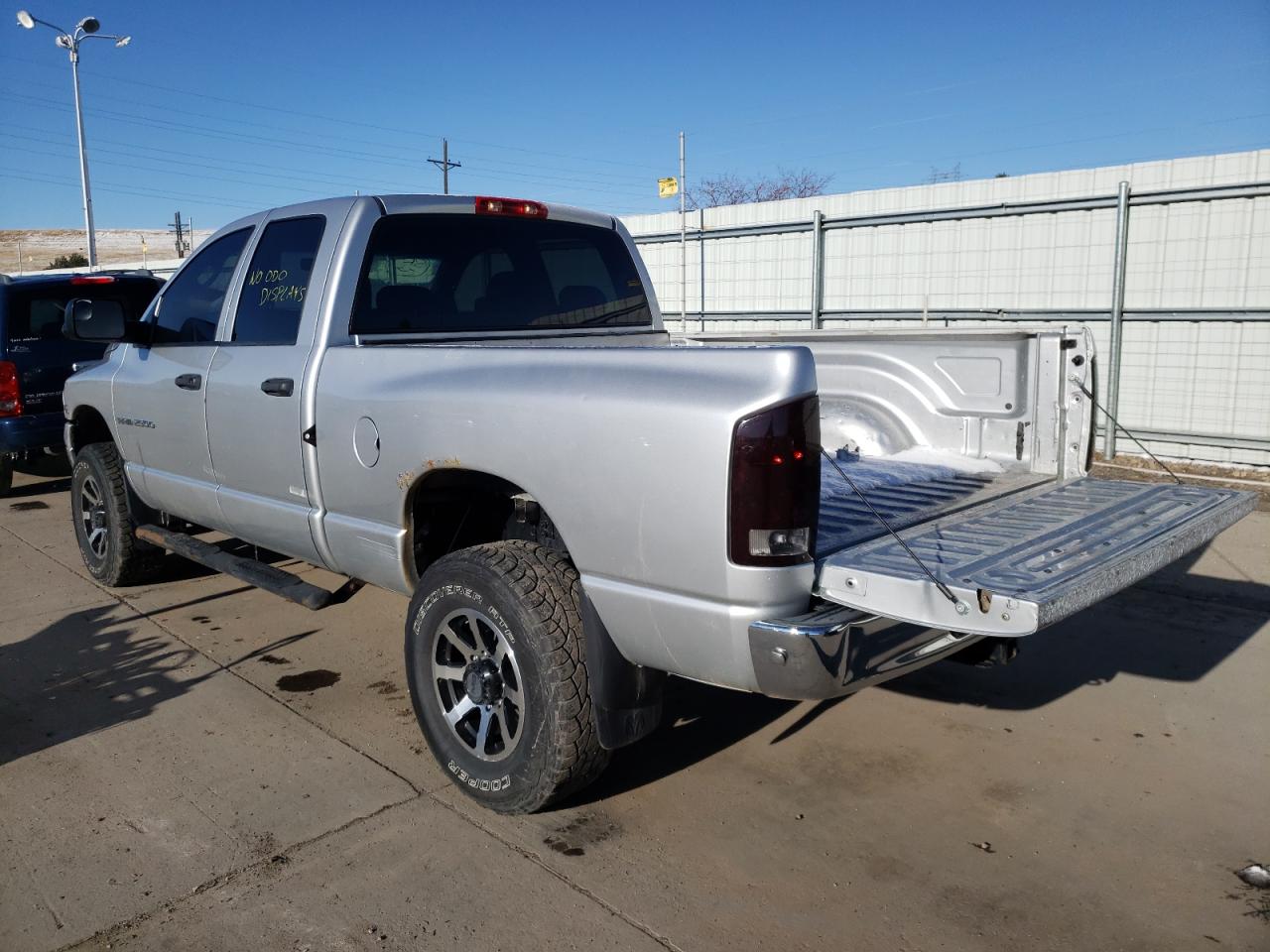 Photo 3 from auction – 2004 DODGE RAM 2500 S with VIN 3D7KU28C44G234558