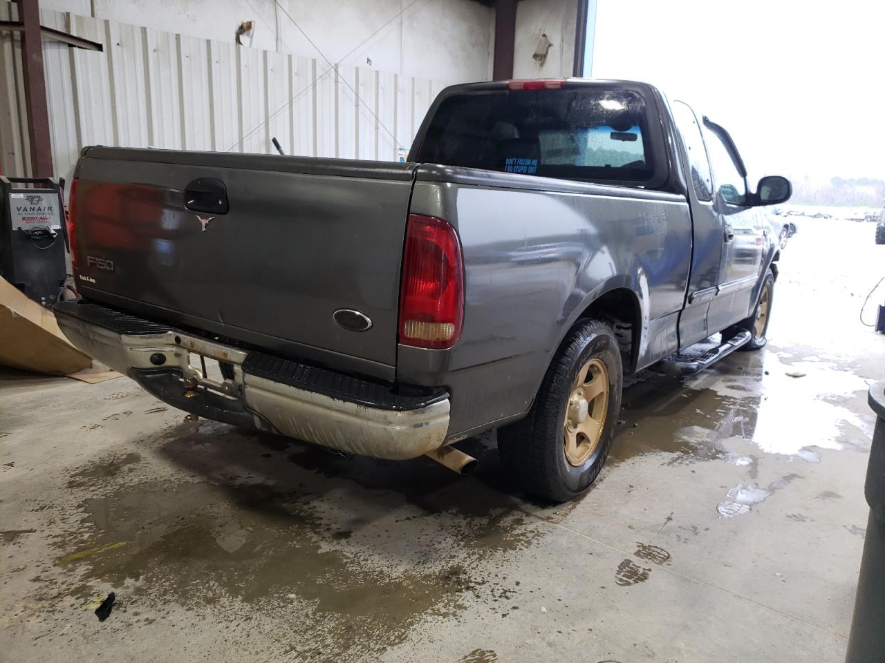 Photo 4 from auction – 2003 FORD F150 with VIN 1FTRX17213NA15498