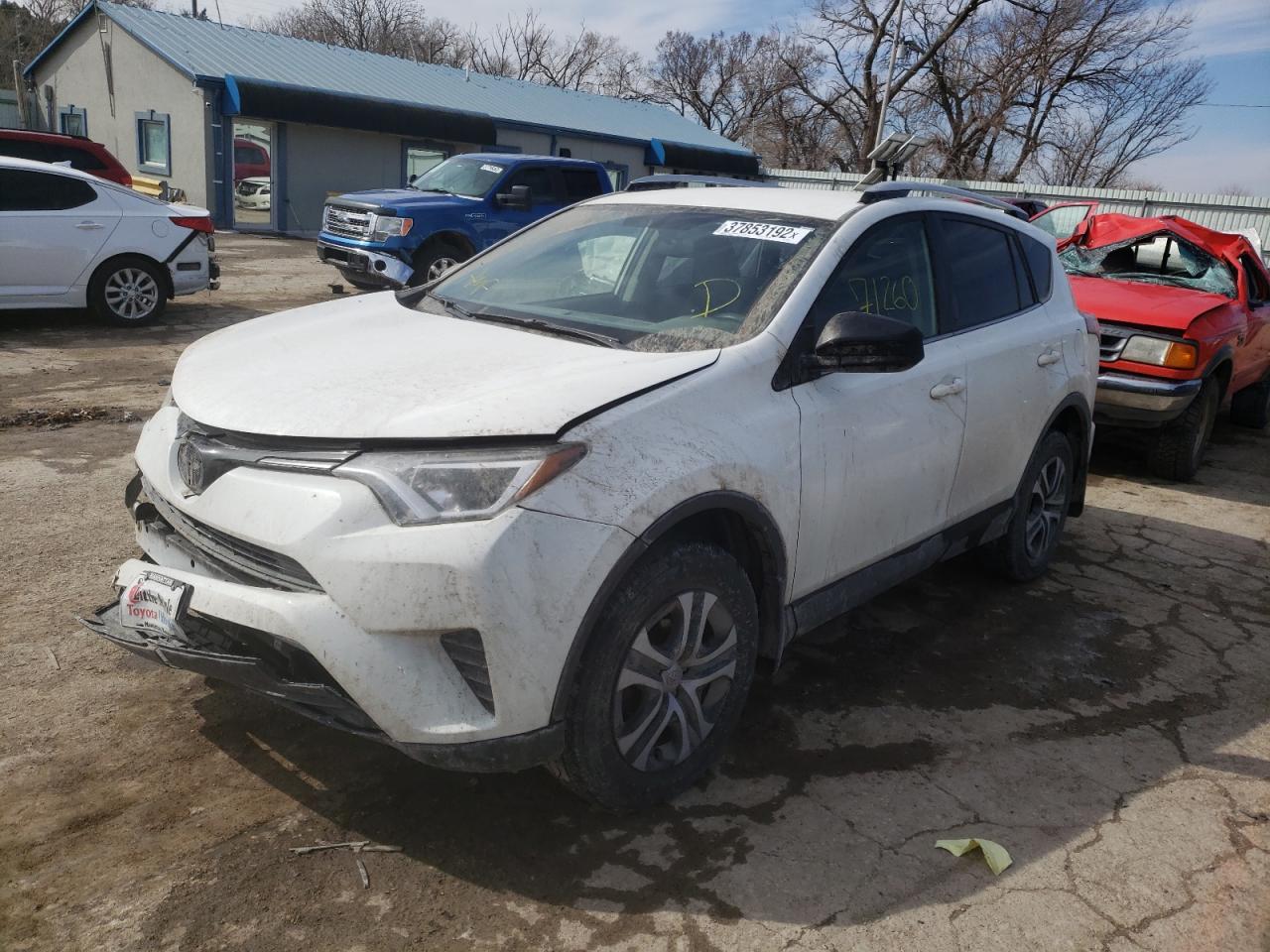 Photo 2 from auction – 2016 TOYOTA RAV4 LE with VIN JTMBFREV6GJ104450