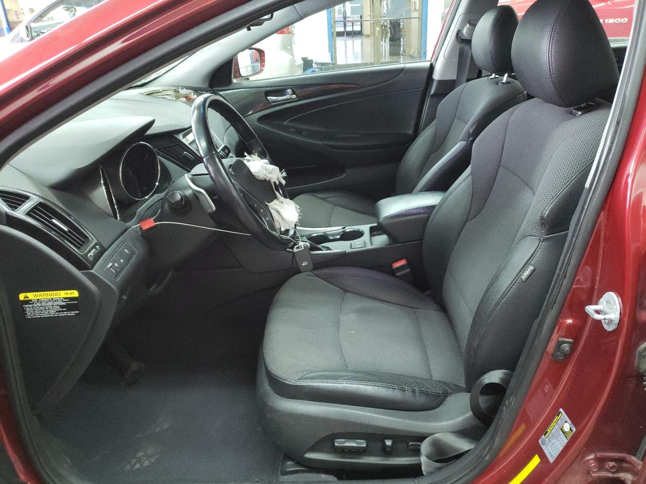 Photo 5 from auction – 2014 HYUNDAI SONATA SE with VIN 5NPEC4AC2EH875460