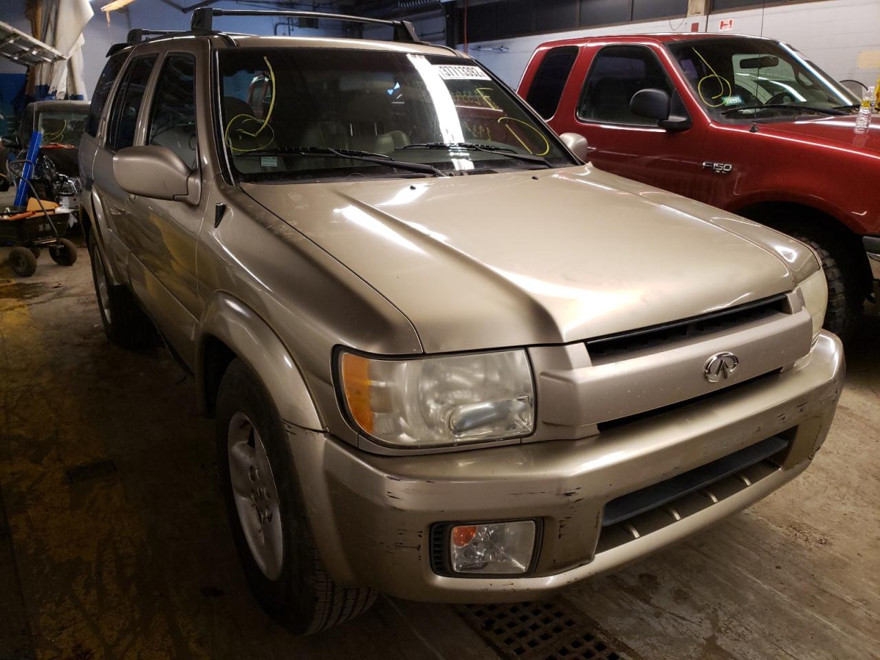 INFINITI QX4 2002 with VIN JNRDR09YX2W252080 - Photo from auction