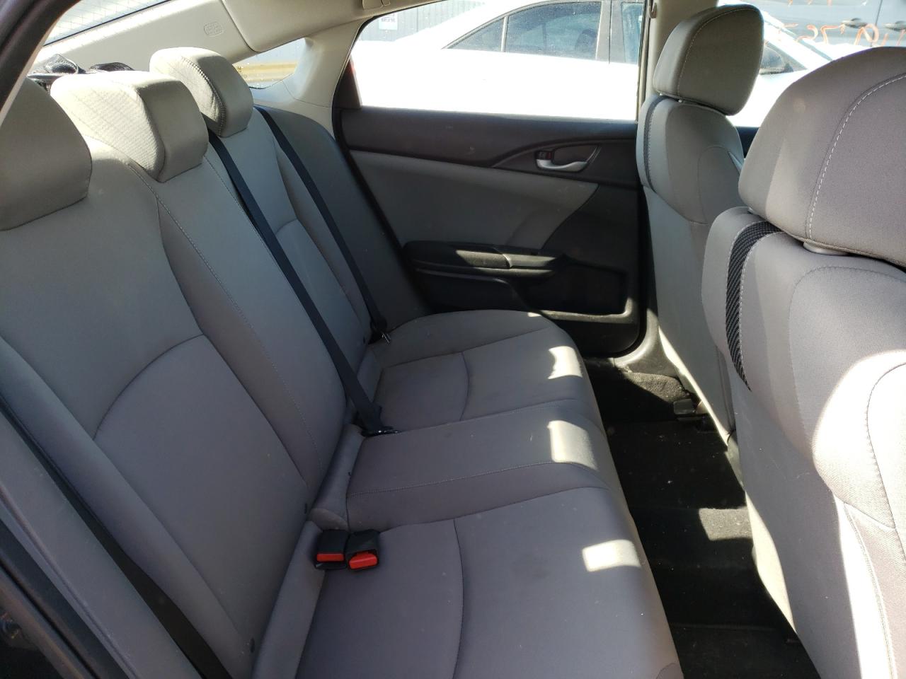 Photo 6 from auction – 2017 HONDA CIVIC LX with VIN 19XFC2E59HE072982