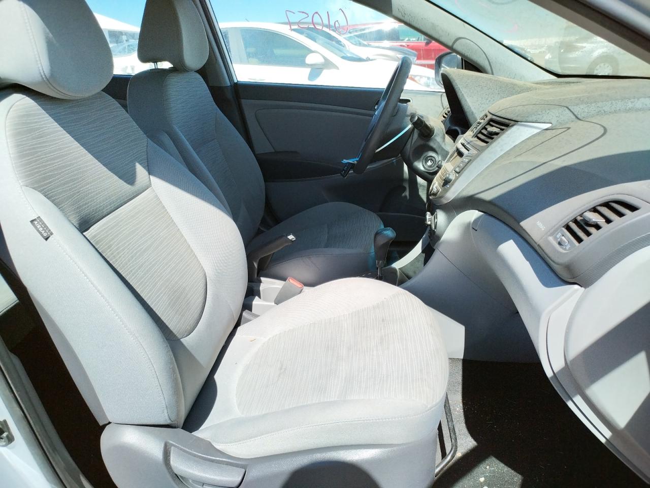 Photo 5 from auction – 2016 HYUNDAI ACCENT SE with VIN KMHCT4AE3GU108987