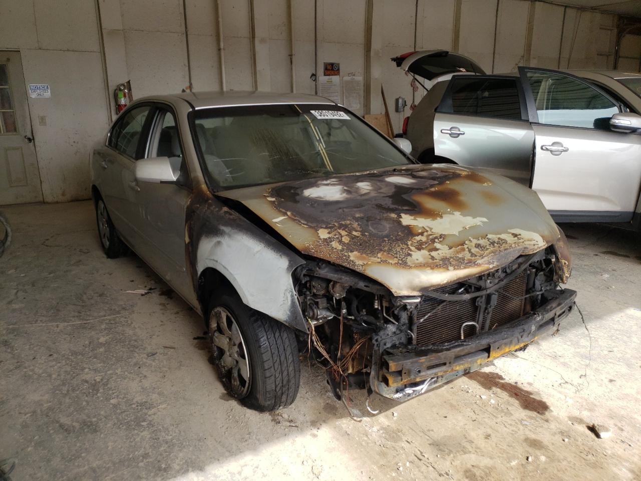 KIA OPTIMA 2008 with VIN KNAGE123385233962 - Photo from auction