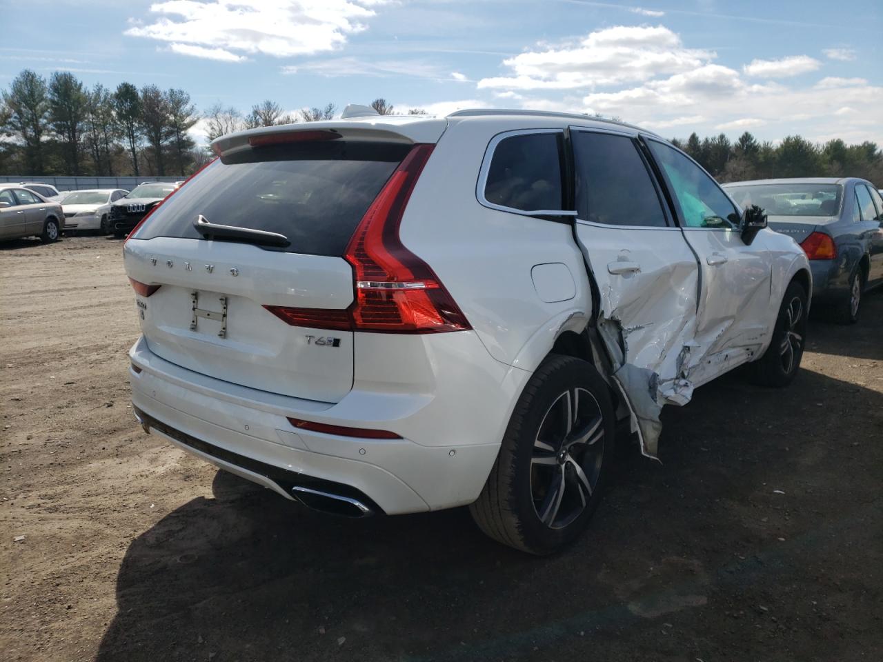 Photo 4 from auction – 2018 VOLVO XC60 T6 R- with VIN LYVA22RM1JB096550