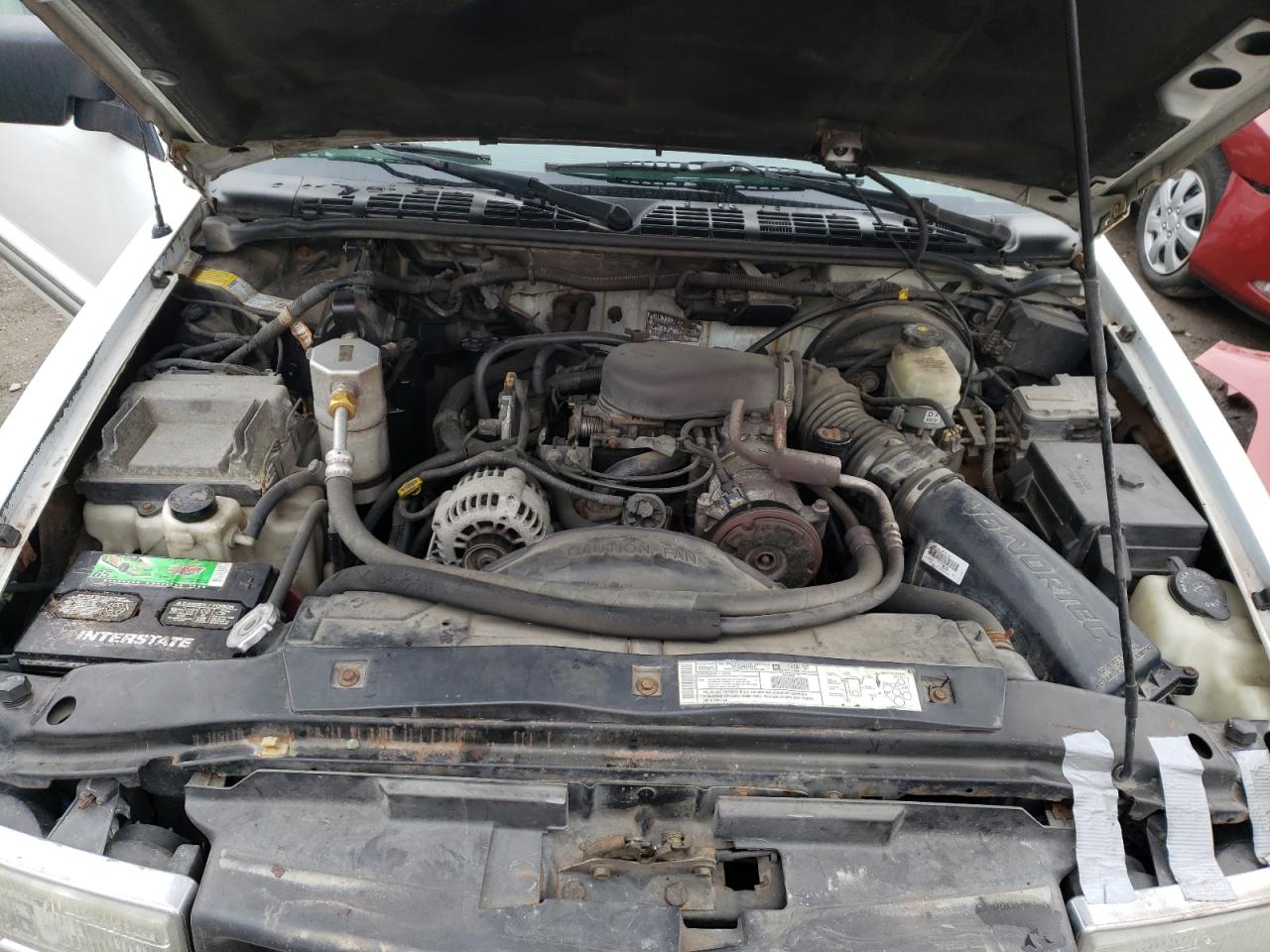 Photo 7 from auction – 2001 CHEVROLET BLAZER with VIN 1GNDT13WX1K203246